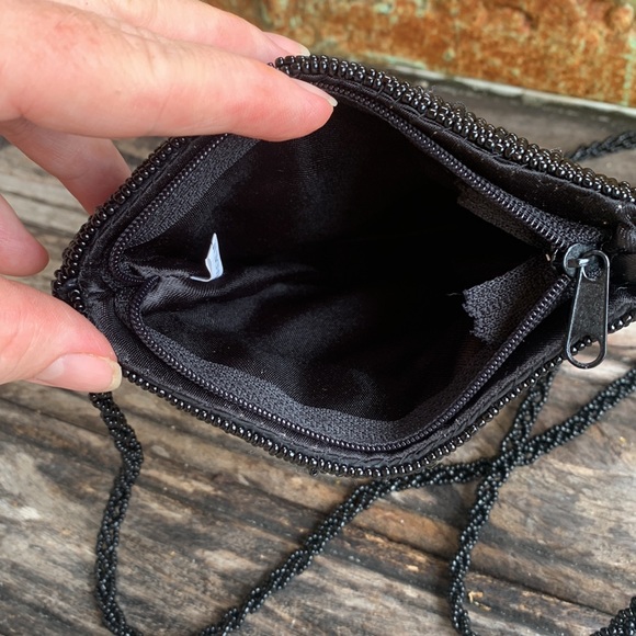 SOLD!!!🌺🌺🌺Beaded Hibiscus Bag 🌺 - Picture 6 of 7